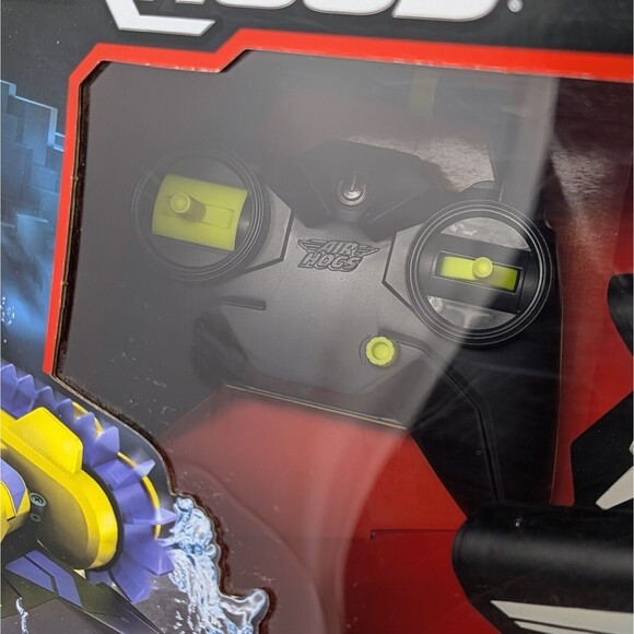 Air Hogs Thunder Trax All Terrain RC Vehicle Transforms From Tank To Boat New - Picture 8 of 8